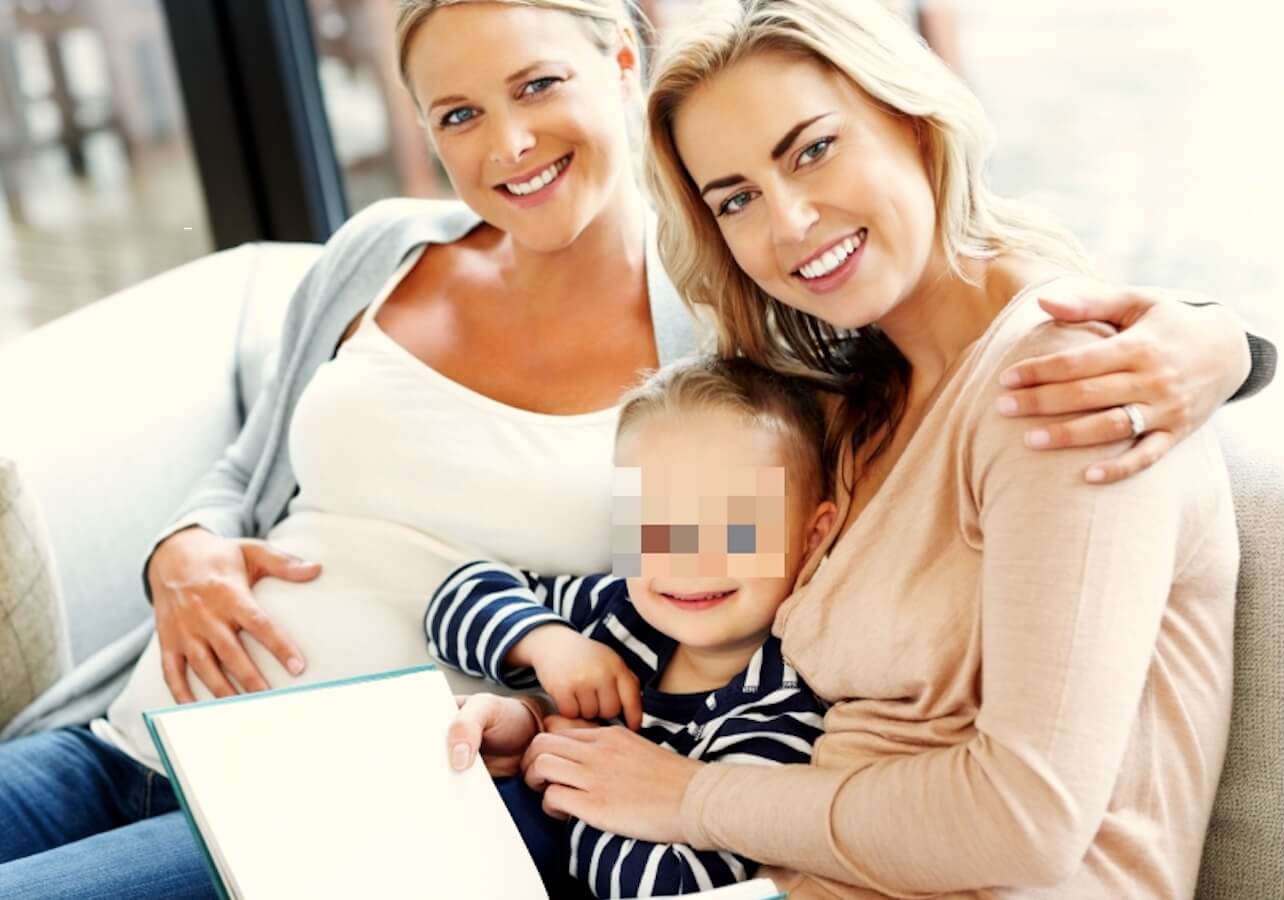 Negato congedo parentale alla mamma lesbica: ATS Milano condannata per discriminazione