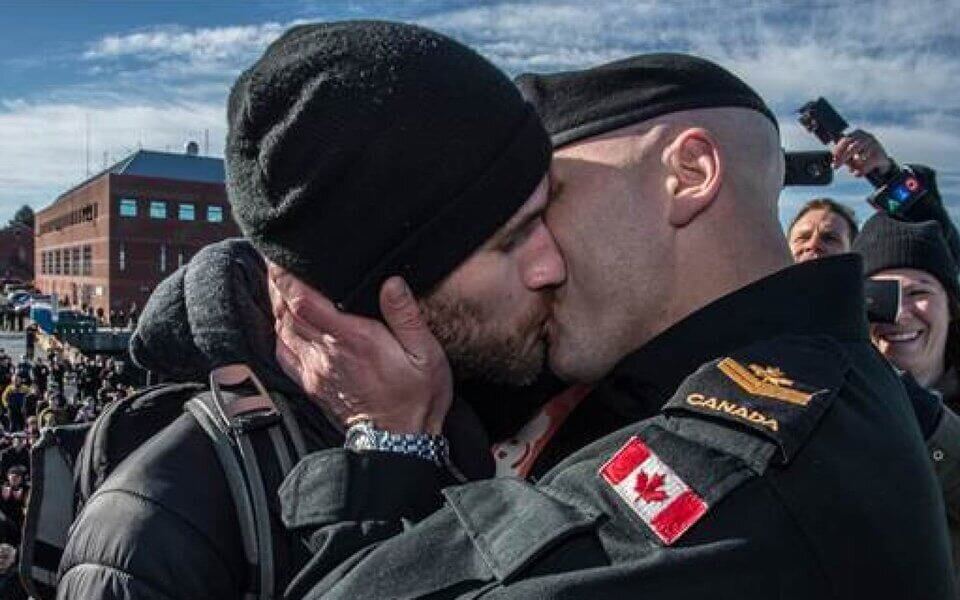 #ProudBoys, l'hastag dei suprematisti bianchi travolto dalle foto di coppie gay - proud boys - Gay.it