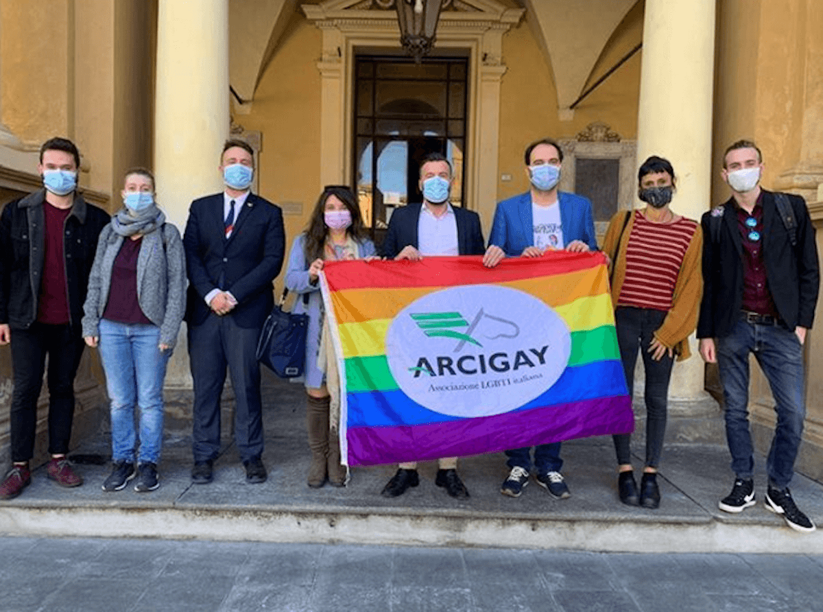 Reggio Emilia, approvata in aula mozione in favore della legge contro l’omotransfobia