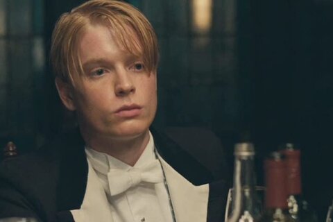 Freddie Fox di The Crown: "gli attori con esperienze sessuali più complete hanno oggi un vantaggio" - Freddie Fox - Gay.it