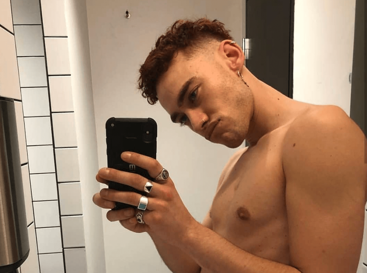 British LGBT Awards 2020, i vincitori: premiati Elton John e Olly Alexander, “siate orgogliosi” – video