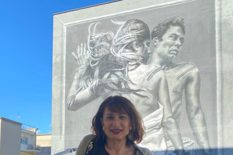 Roma, si inaugura il primo green murale dedicato alla comunità LGBT+ - Roma si inaugura il primo green murales dedicato alla comunità LGBT 2 - Gay.it