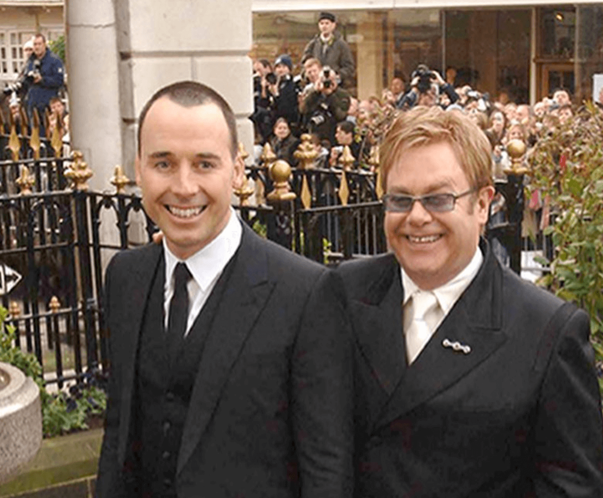 San Valentino, 15 coppie LGBTQI+ famose da celebrare - David Furnish festeggia i 15 anni dallunione civile con Elton John - Gay.it