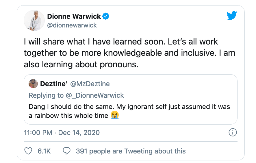 Dionne Warwick, icona LGBT doc: "Sto imparando tutti i pronomi giusti e i colori di tutte le bandiere" - Dionne Warwick 2 - Gay.it