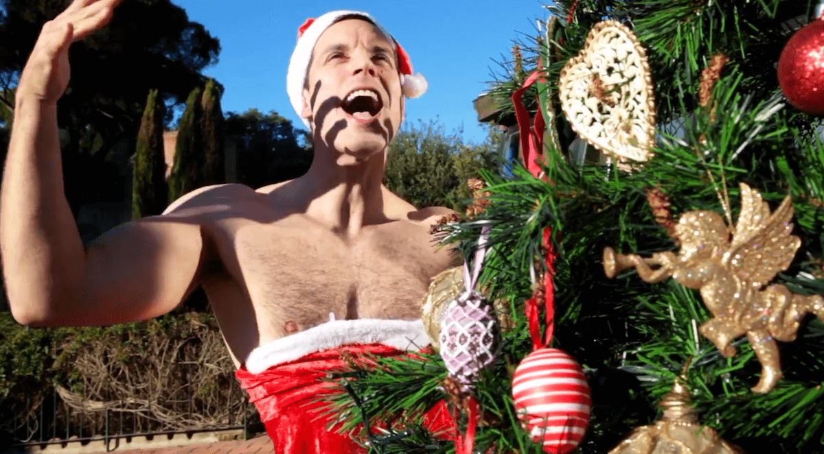 Lorenzo Balducci e tutti i classici del Natale nel video con Paola Michelini