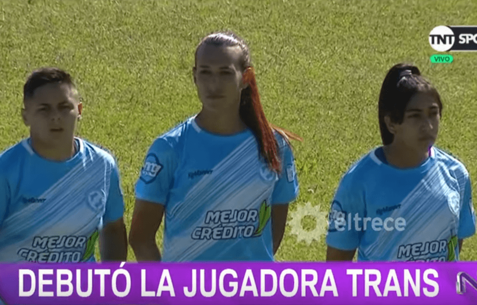 Mara Gomez, storico debutto per la prima calciatrice trans della serie A argentina  – video