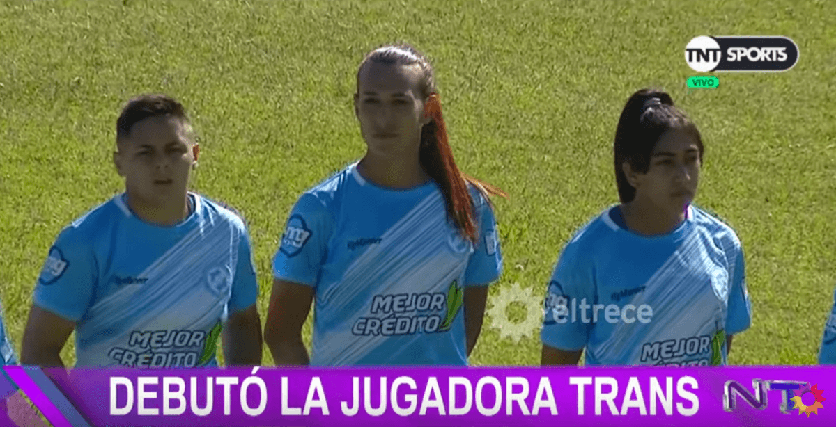 Mara Gomez, storico debutto per la prima calciatrice trans della serie A argentina  – video