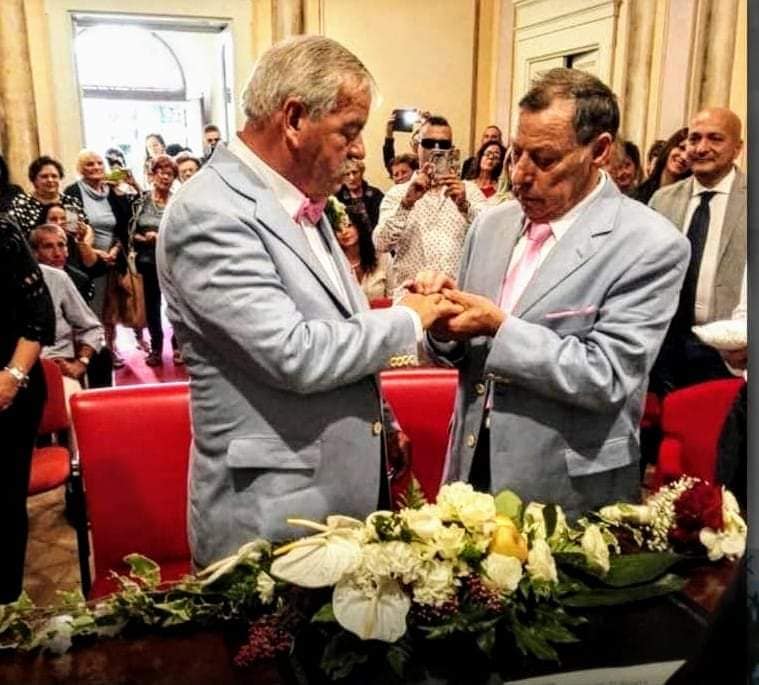 Addio a Orlando Dello Russo, dopo 55 anni d'amore con Bruno Di Febbo e tante battaglie per i diritti LGBT - Orlando Dello Russo dopo 55 anni damore con Bruno Di Febbo - Gay.it