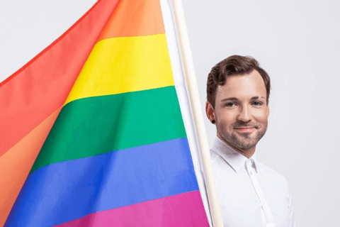 Lituania, l'unico parlamentare LGBT guarda alle unioni civili: "Nel 2021 via al dibattito" - Tomas Raskevicius - Gay.it