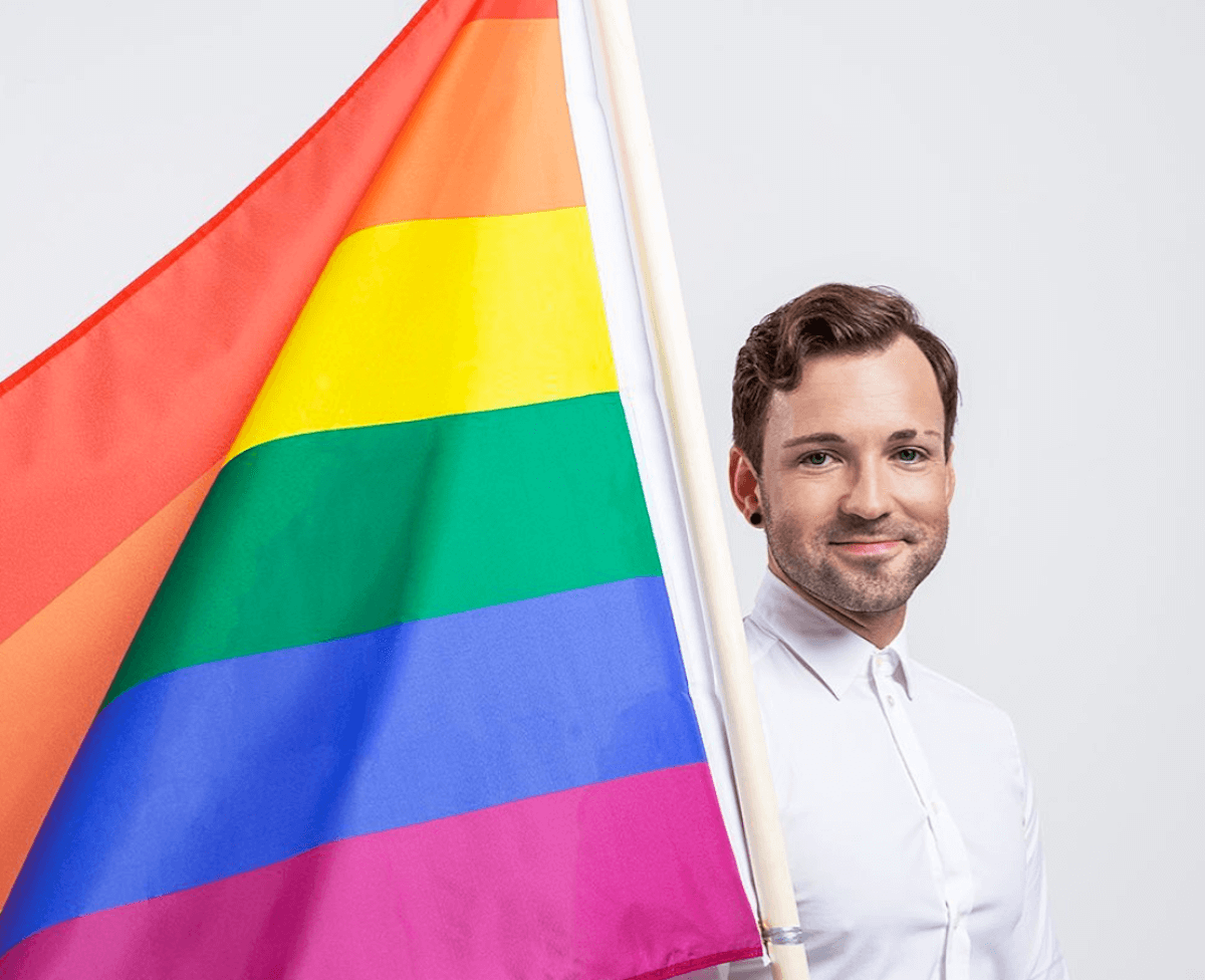 Lituania, l’unico parlamentare LGBT guarda alle unioni civili: “Nel 2021 via al dibattito”