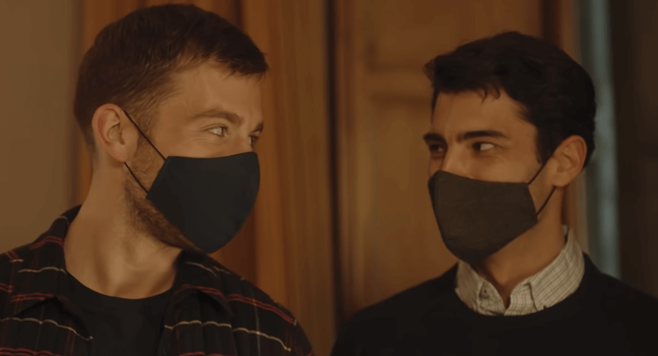 Unicredit, l’amore tra due ragazzi è quotidianità familiare nello spot diretto da Ferzan Ozpetek – VIDEO