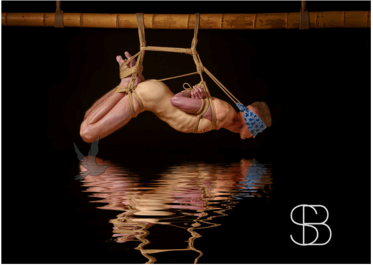 Lo Shibari: la pratica bondage per corpo, anima ed eros - BILDSCHIRMFOTO 2021 01 19 UM 14 7 - Gay.it
