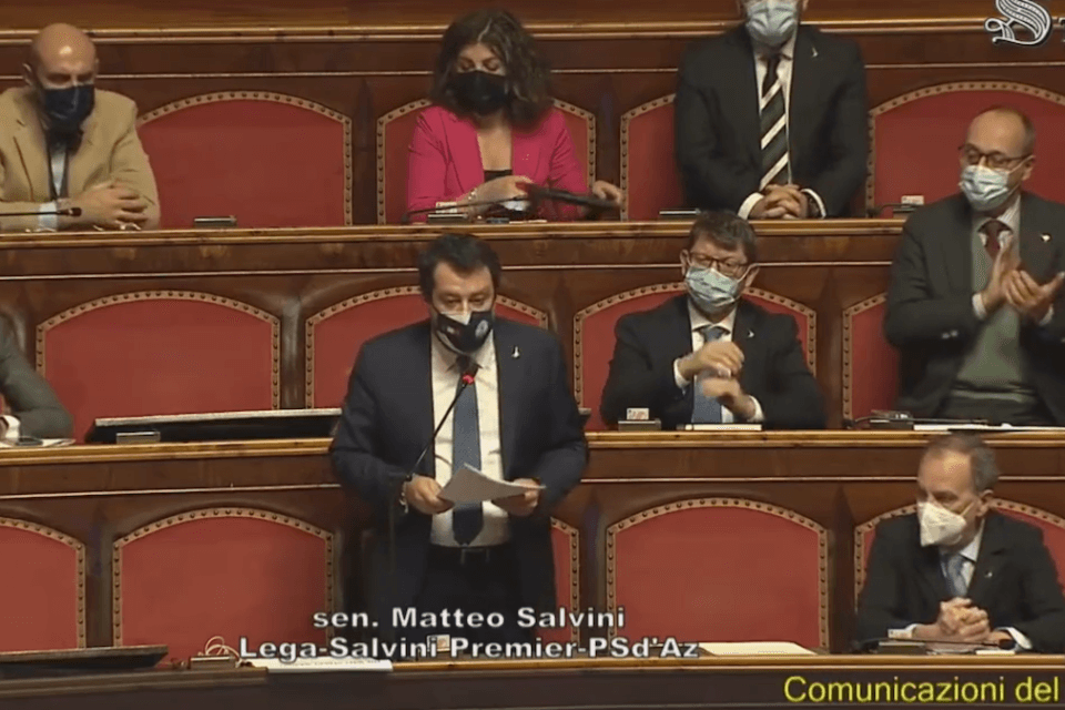 Matteo Salvini al Senato ancora una volta contro le famiglie arcobaleno - Matteo Salvini senato 1 - Gay.it