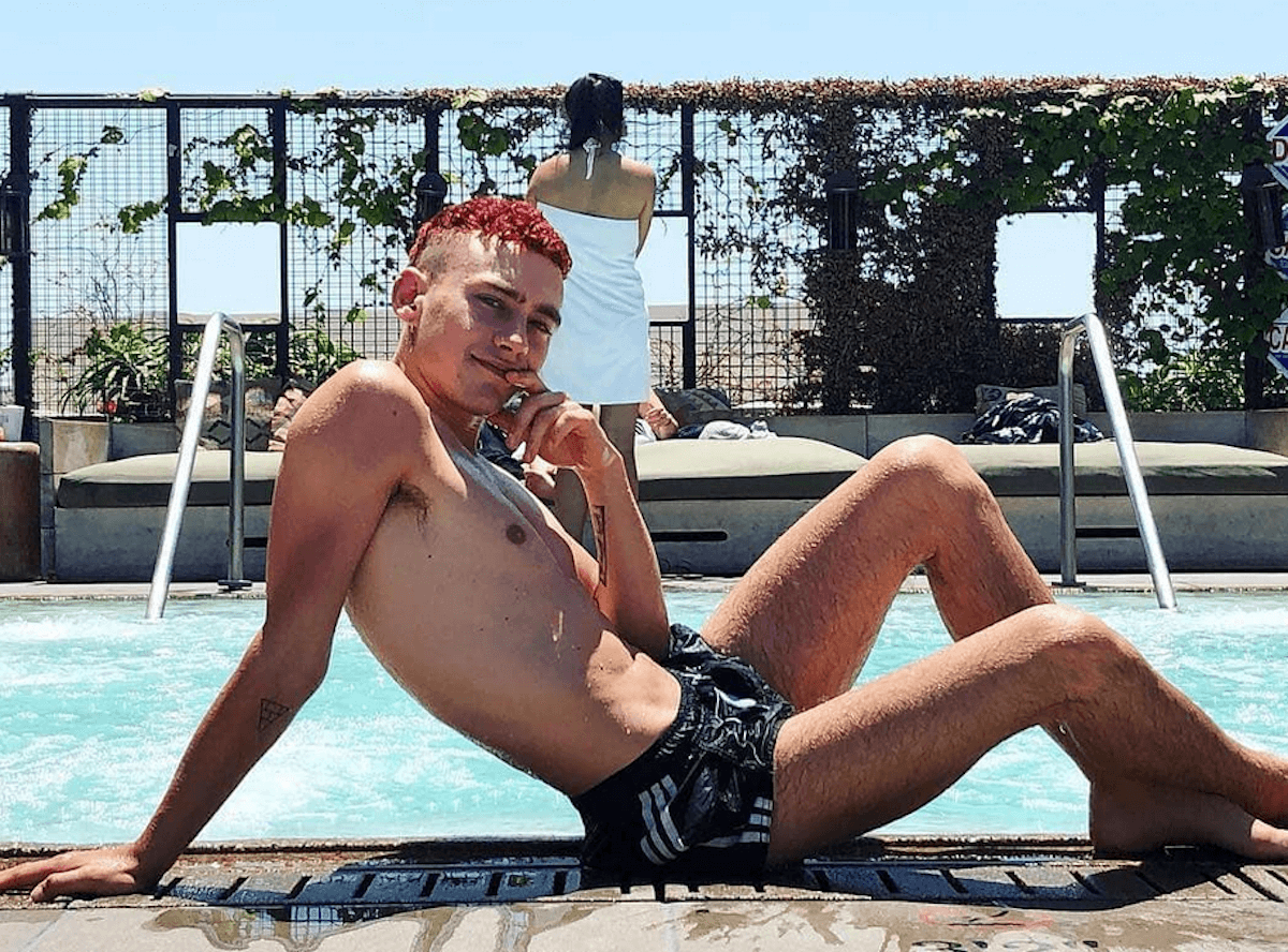 Olly Alexander: "Non volevo essere gay, ero bulimico e ho lottato contro l'autolesionismo" - Olly Alexander 1 - Gay.it