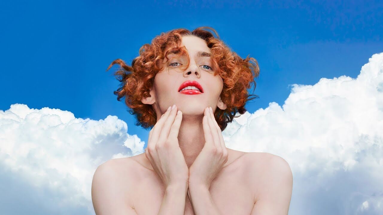 È morta SOPHIE, aveva 34 anni: l’artista caduta da un tetto