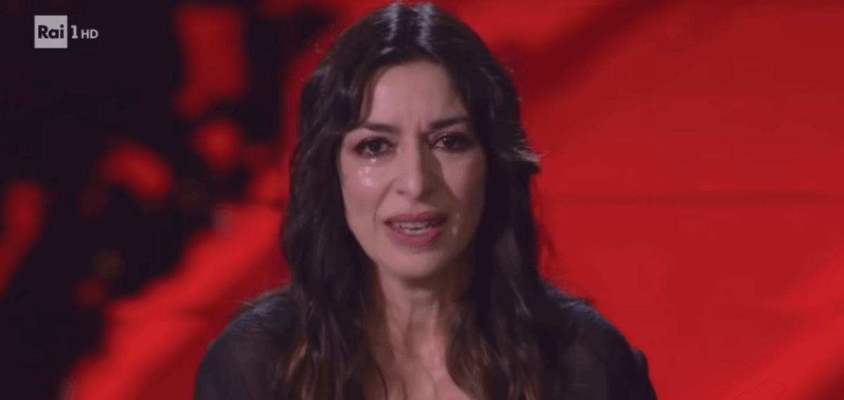 Sabrina Impacciatore a Belve: "Ho amato una donna, per molti anni ho pensato di essere un maschio" (VIDEO) - Sabrina Impacciatore - Gay.it