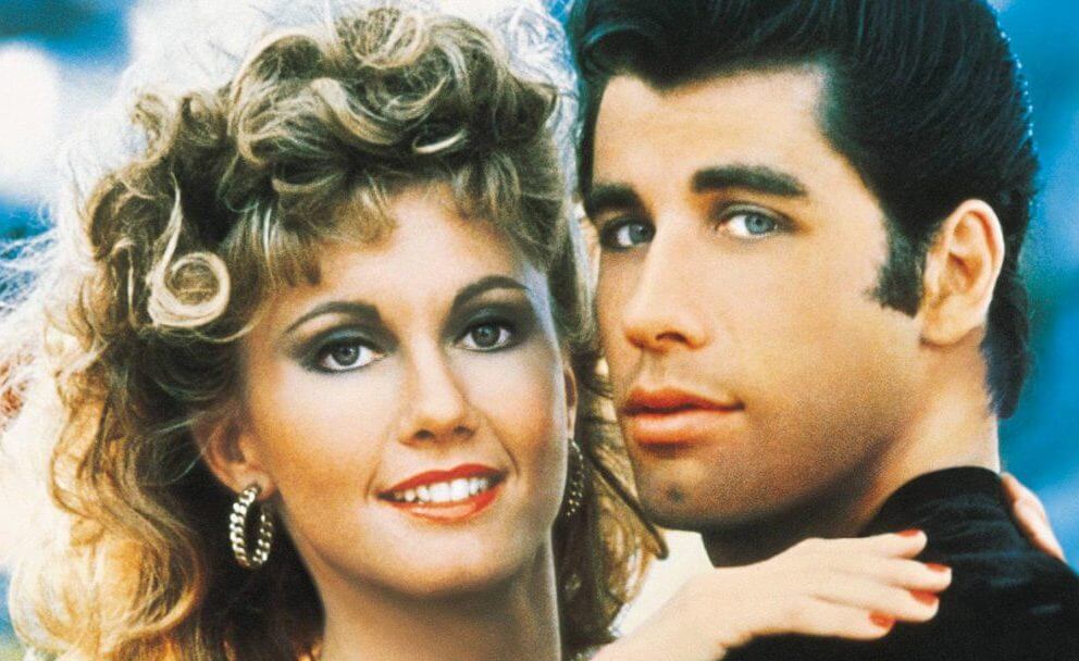 4 idioti definiscono Grease “sessista, razzista e omofobo” e parte la campagna social