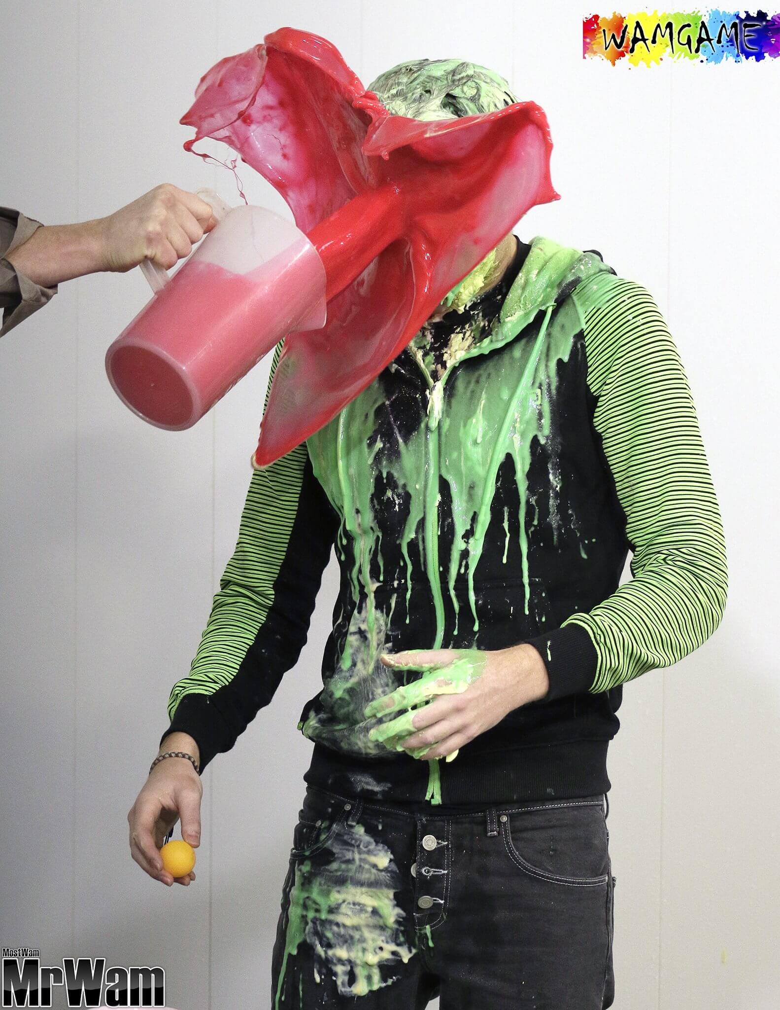 Wam: sporco e bagnato, il fetish che non conoscete ancora - mrwam wamgame aiden louis messy pong gun 27 - Gay.it