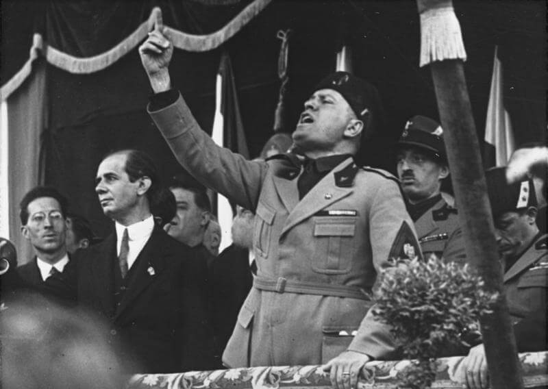 i peggiori omofobi della storia, mussolini
