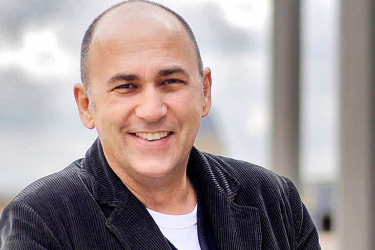 Tanti Auguri Ferzan Ozpetek, regista che ha raccontato la comunità LGBT