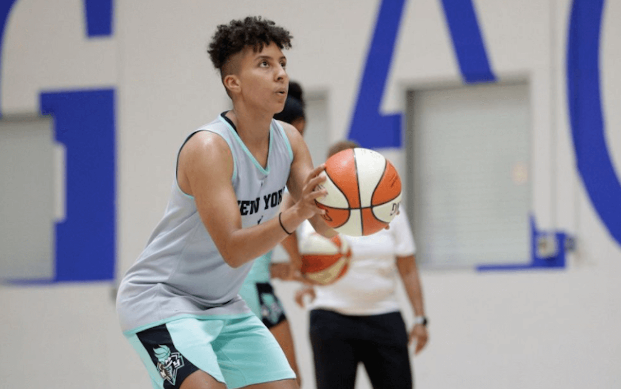 Layshia Clarendon, stella del basket dopo la rimozione del seno: ‘Libertà finalmente!’