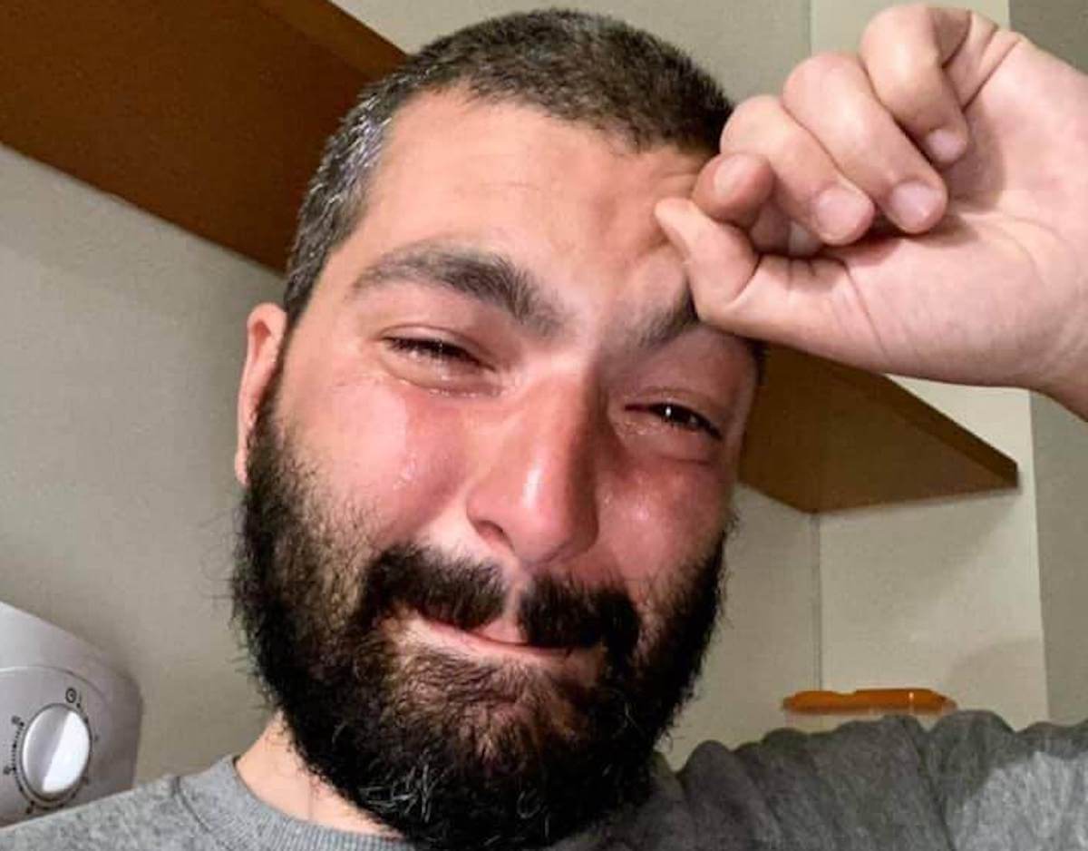 Omotransfobia in Italia, un 2021 terrificante: 70 denunce in 7 mesi solo da noi riportate - Pierpaolo Mandetta cover - Gay.it