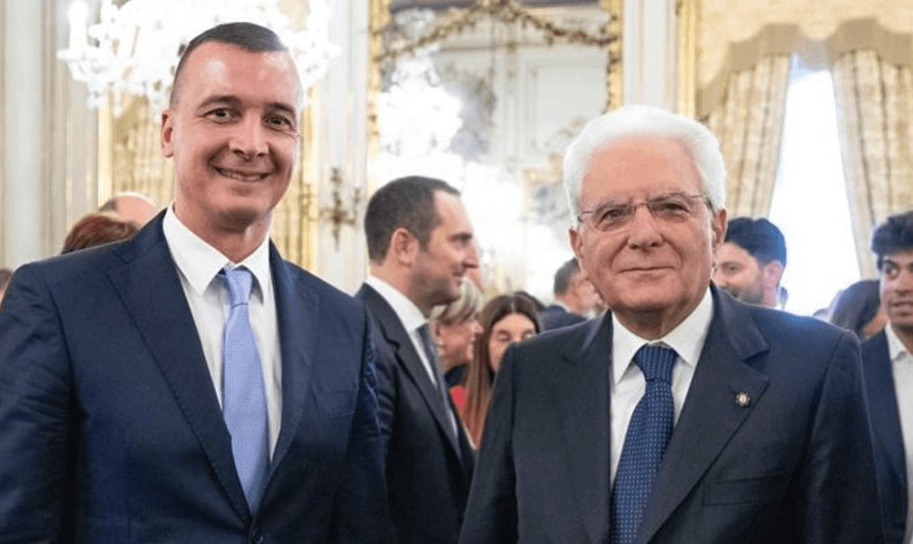 Rocco Casalino: “Se ci fosse una pillola per diventare etero, la prenderei”