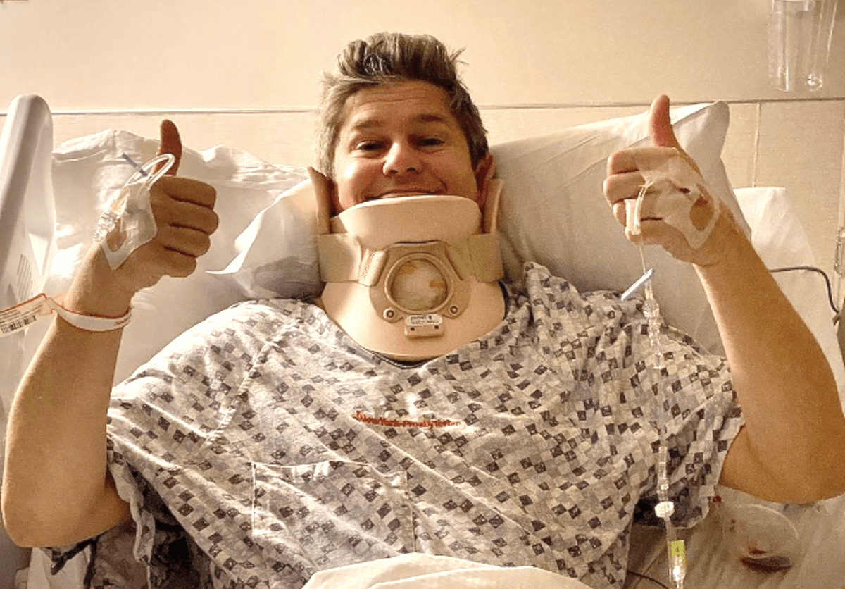 Neil Patrick Harris, suo marito David operato alla colonna vertebrale: “Ti amo, la tua forza mi ispira”
