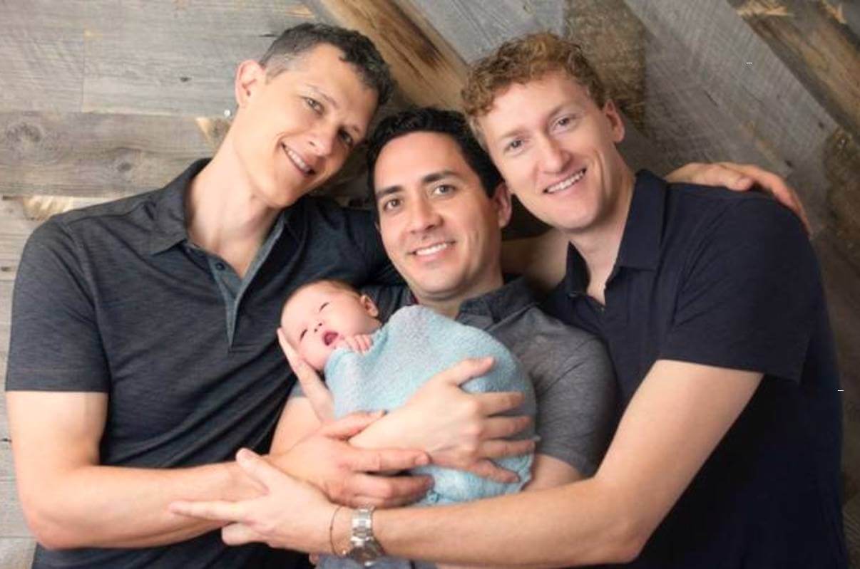 I 3 papà gay che hanno lottato per essere riconosciuti genitori legali dei loro figli