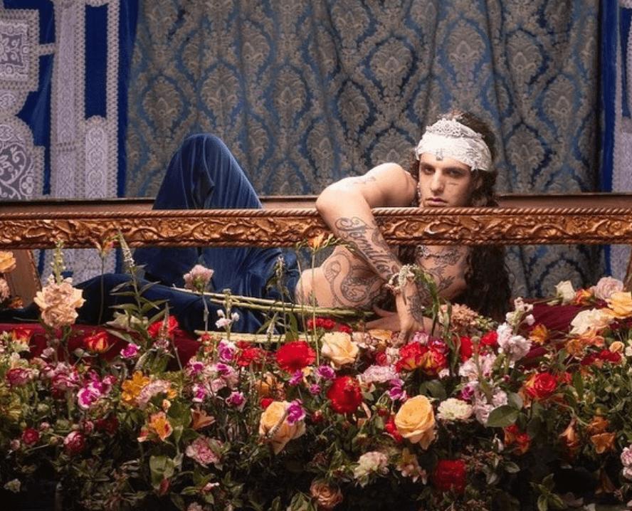 Achille Lauro si fa Santo per il lancio del disco, la tracklist
