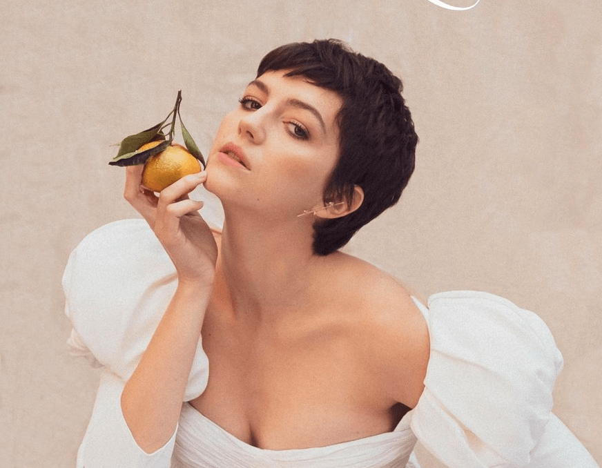 Tutti i coming out di personaggi famosi del 2021 - Ella Hunt - Gay.it