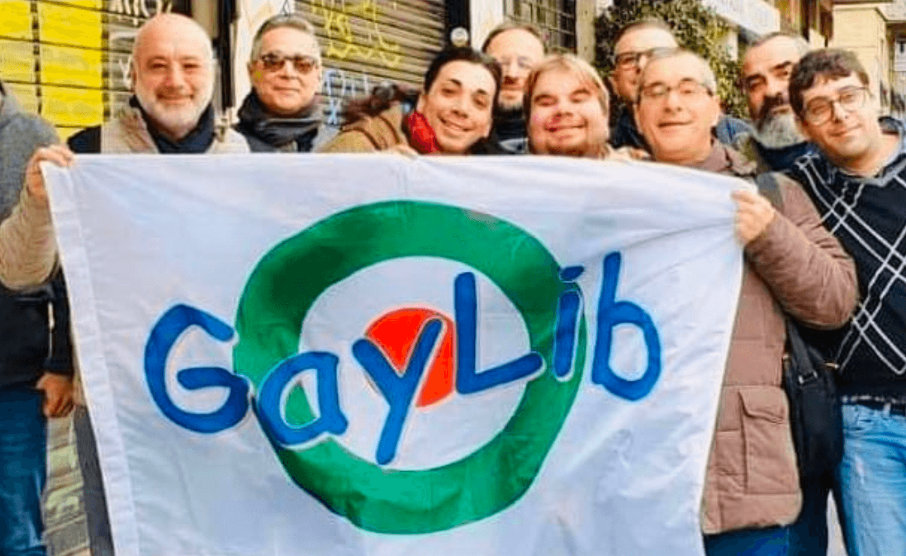 DDL Zan, i gay di centrodestra ai senatori: “Approviamolo entro il 17 maggio”