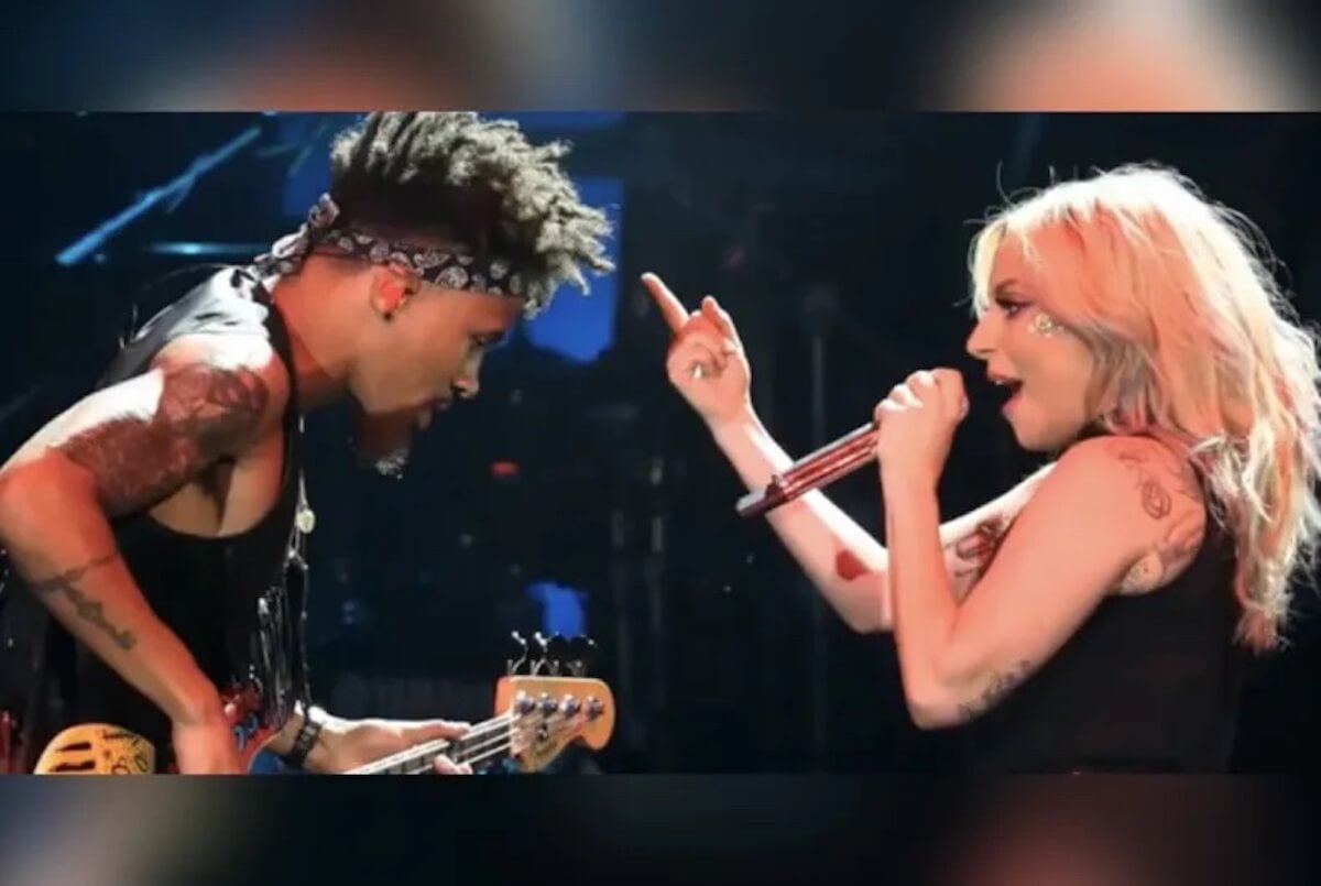 Jonny Good, il bassista di Gaga vs. Lil Nas X: “promuove le preferenze sessuali, vado a lavarmi il cervello” – VIDEO