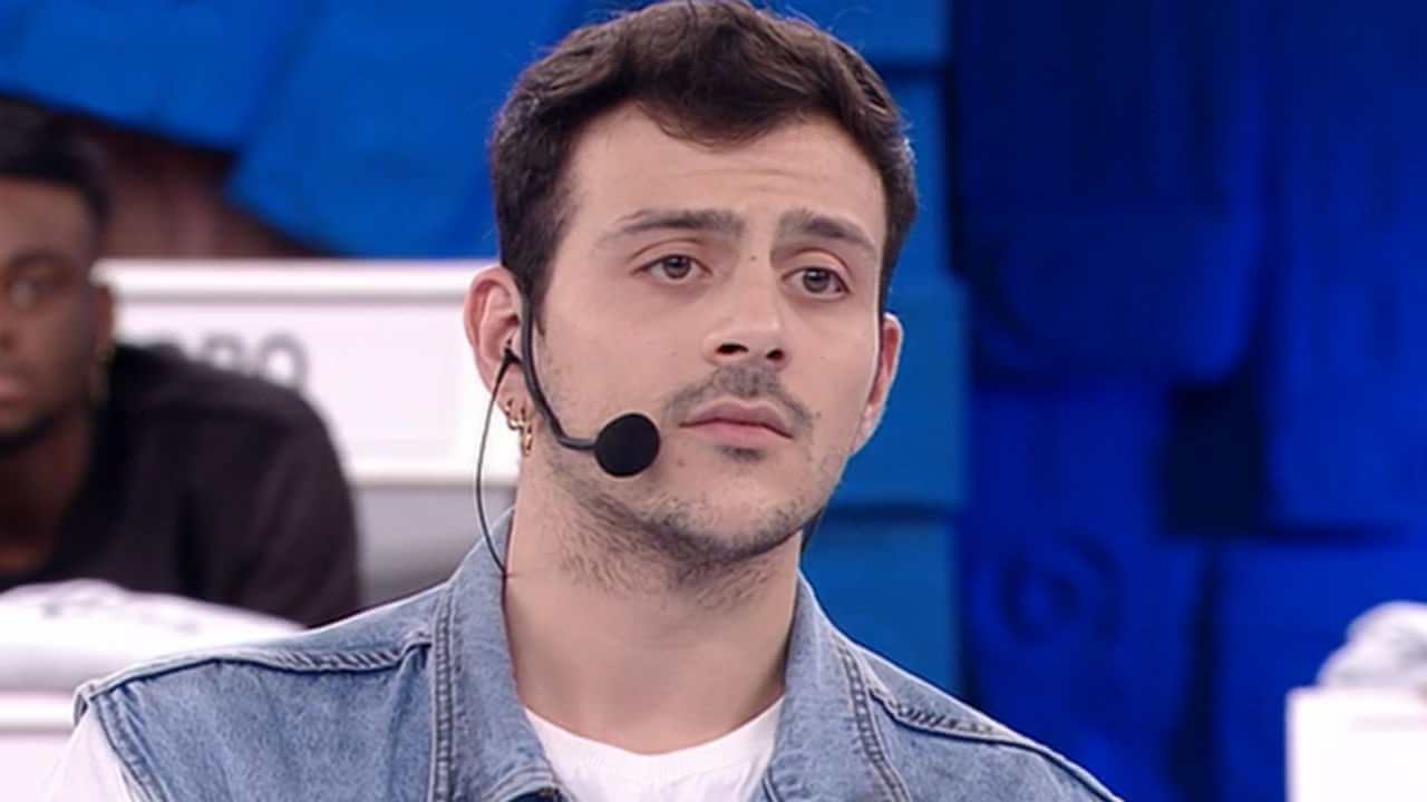 Tutti i coming out di personaggi famosi del 2021 - Leonardo Lamacchia - Gay.it