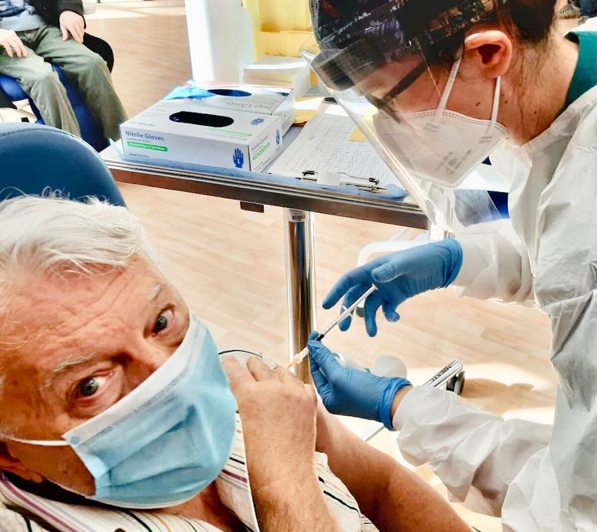 Vanni Piccolo testimonial della campagna vaccinazioni anti COVID-19 per sensibilizzare la comunità LGBT+