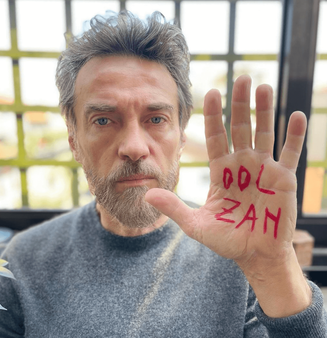 #DiamociUnaMano, continua il sostegno 'vip' al DDL Zan: Fasano, D'Avena, Iezzi, Amoroso, Taffo e tanti altri - Alessio Boni DDL Zan - Gay.it