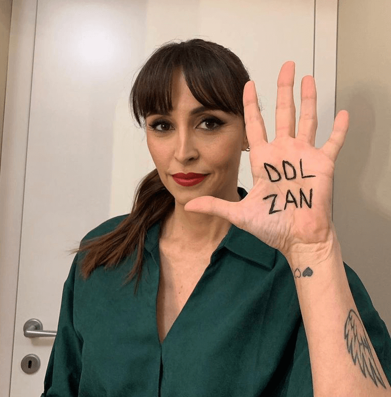 #DiamociUnaMano, continua il sostegno 'vip' al DDL Zan: Fasano, D'Avena, Iezzi, Amoroso, Taffo e tanti altri - Benedetta Parodi DDL Zan 1 - Gay.it