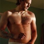 Charlie Hunnam - Thumbnail