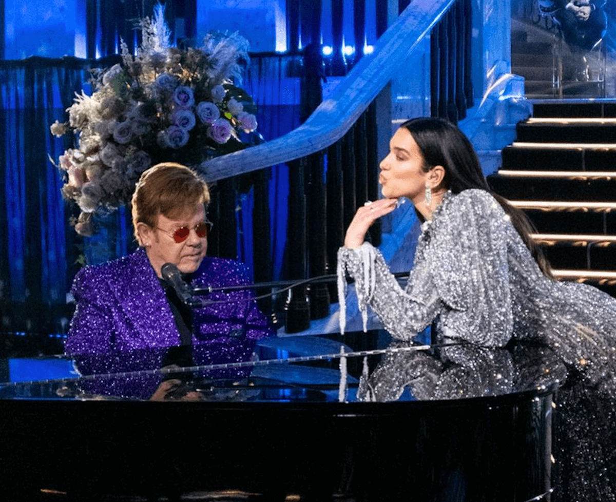 Elton John, il party da Oscar ha raccolto 3 milioni di dollari per la ricerca contro l'AIDS - Elton John il party pre Oscar - Gay.it