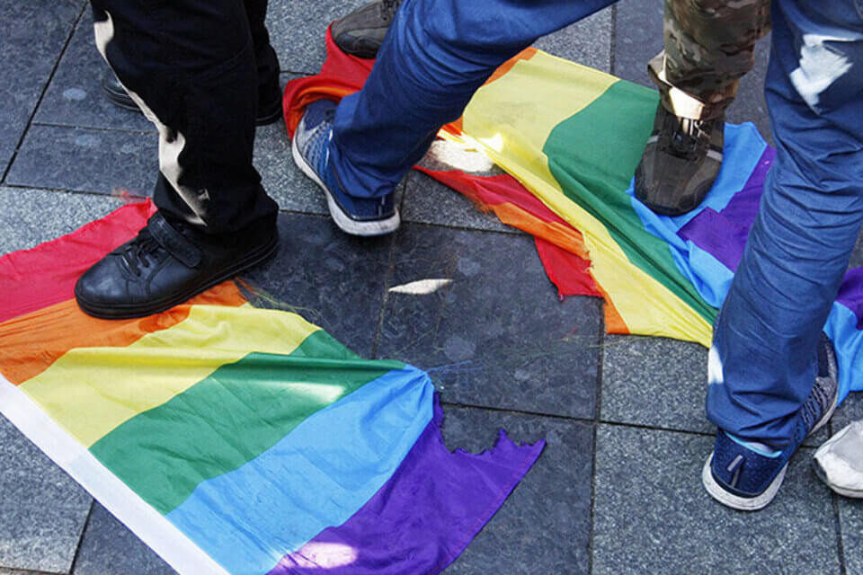 Milano Pride 2021, 12enne aggredito al parco Sempione da omofobi - Omofobia 21 - Gay.it