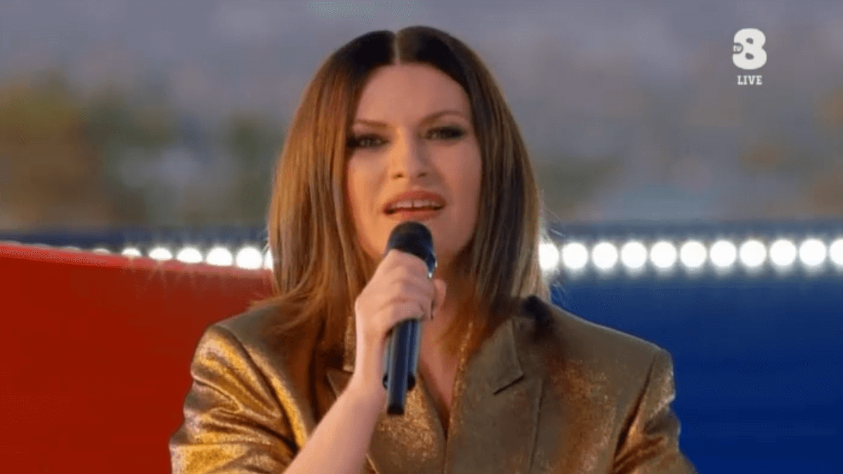 Oscar 2021, Laura Pausini incanta con “Io Sì (Seen)” insieme a Diane Warren – il VIDEO