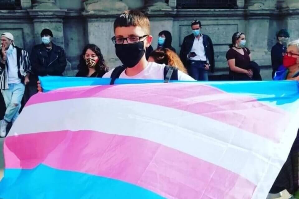 Zen e il suo percorso da persona non binary in Italia, la nostra intervista - Zen COVER - Gay.it