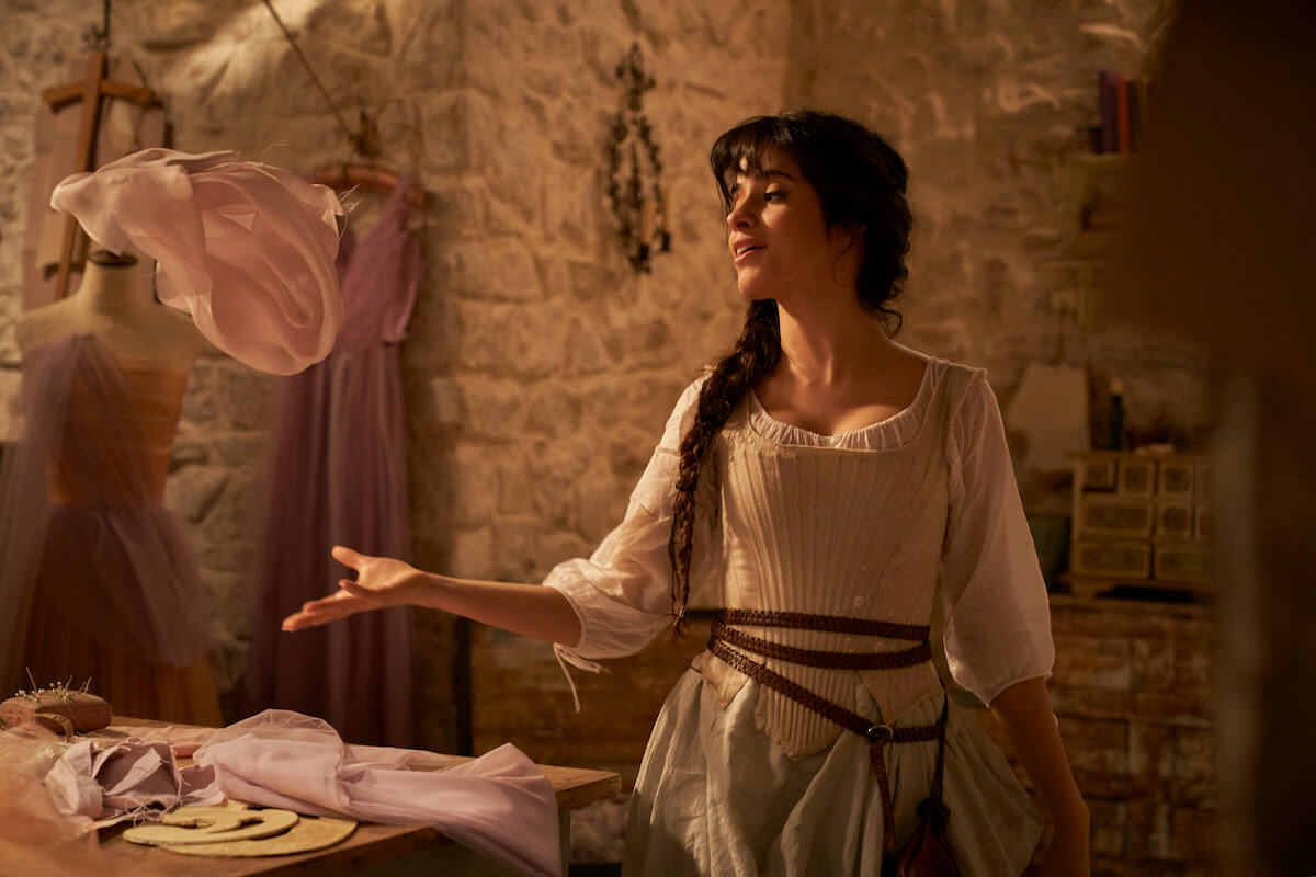 Cinderella in live-action, il primo trailer con Billy Porter meravigliosa Fata Madrina - VIDEO - Cenerentola di Kay Cannon 3 - Gay.it