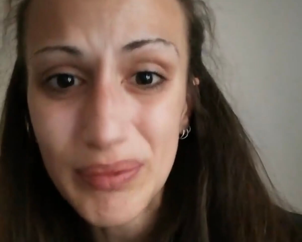 Chiara Rolla: “Costretta a scappare di casa dopo le minacce omofobe di mia madre, aiutatemi” – VIDEO
