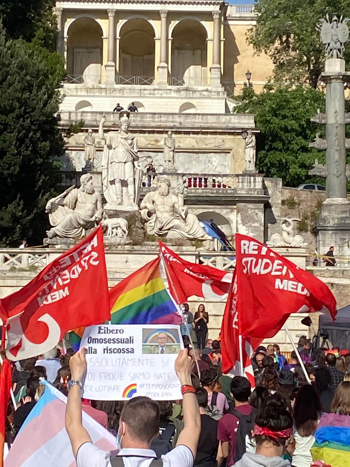 DDL Zan, migliaia di persone in piazza a Roma
