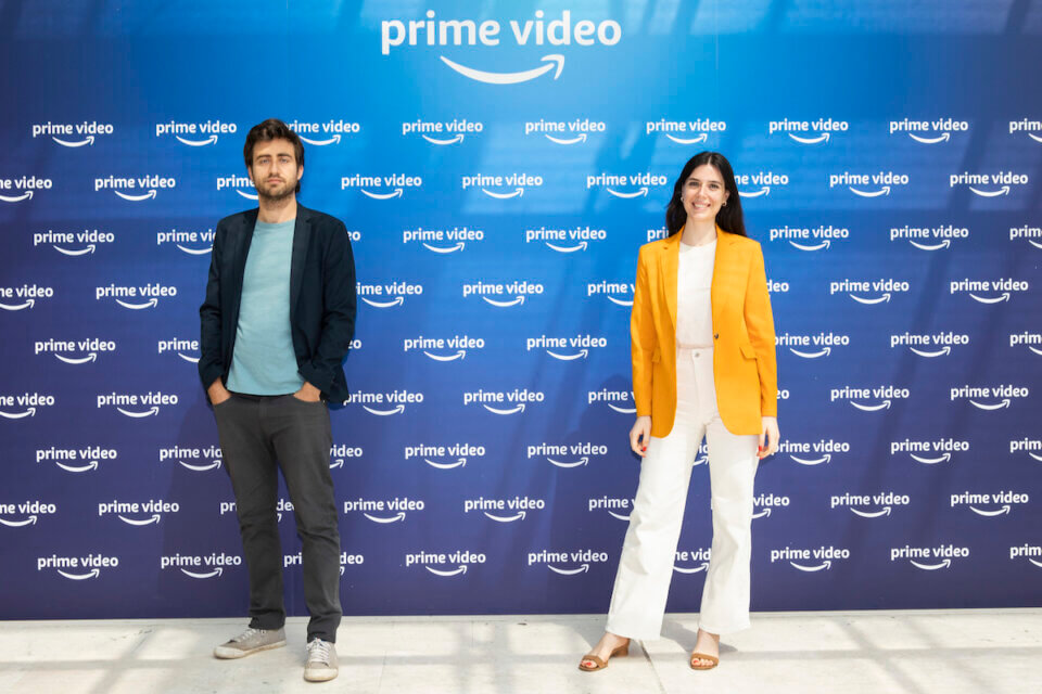 Prisma, arriva la serie italiana Amazon che sfida le norme di genere, tra identità e aspetto fisico - LUDOVICO BESSEGATO ALICE URCIOLO - Gay.it