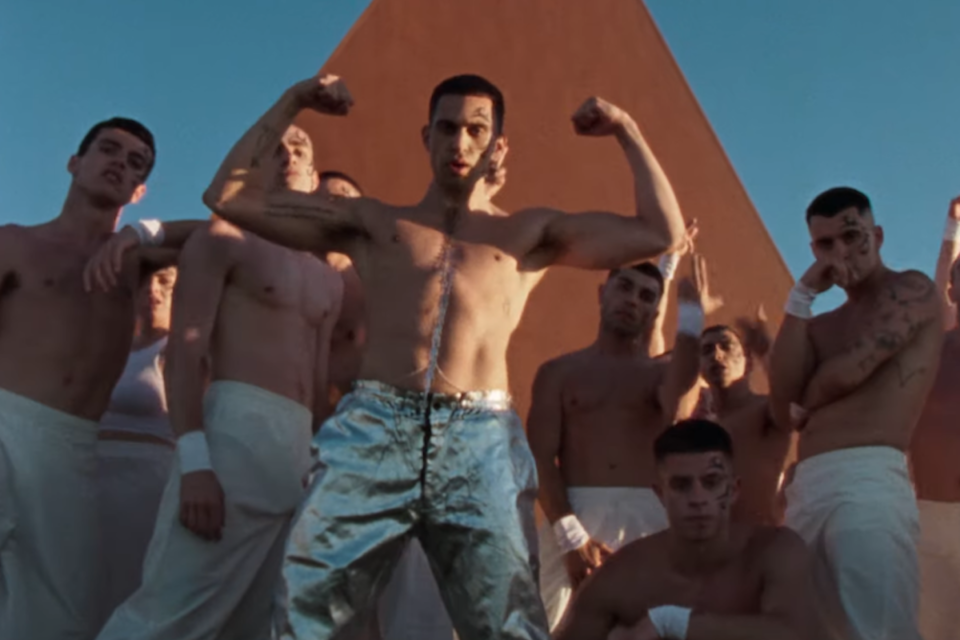 Klan di Mahmood, il sensuale e omoerotico video ufficiale