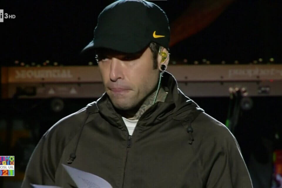 Concertone, Codacons vs. Fedez: “Pubblicità occulta e testi omofobi nel 2011”