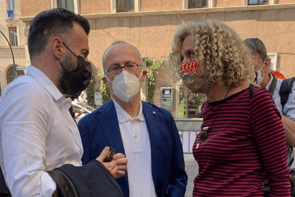 DDL Zan, Elio Vito di Forza Italia: "Berlusconi, Salvini e Meloni con chi stanno? Con l'Europa o con l'Ungheria?" - DDL Zan Elio Vito di Forza Italia - Gay.it