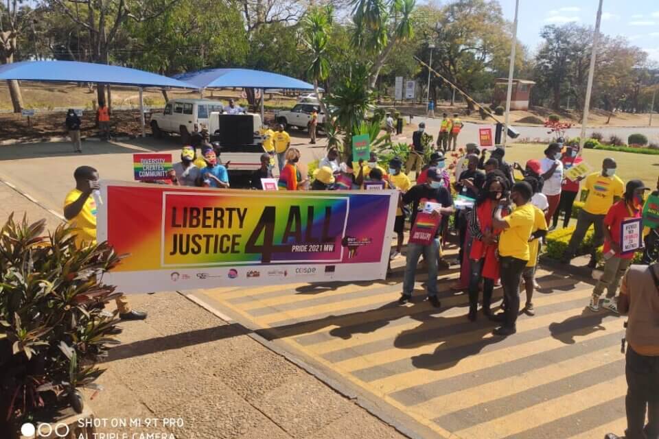 Malawi, la comunità LGBT celebra il primo storico Pride del Paese - Malawi le persone LGBT celebrano il primo storico Pride - Gay.it